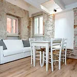 Casa Roccia Bianca *