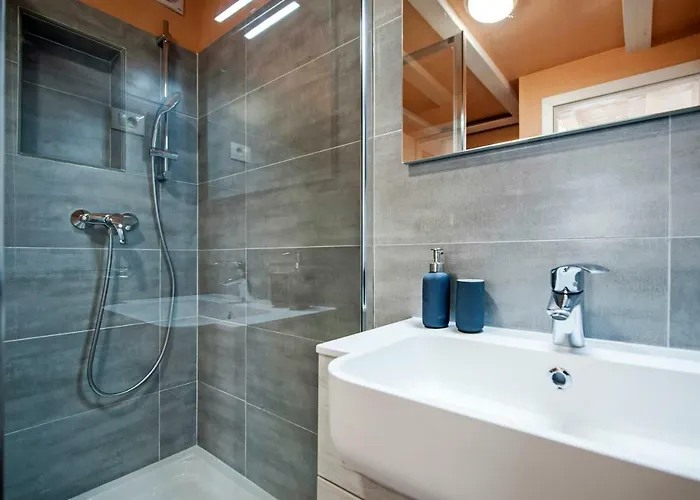 Casa Roccia Bianca *