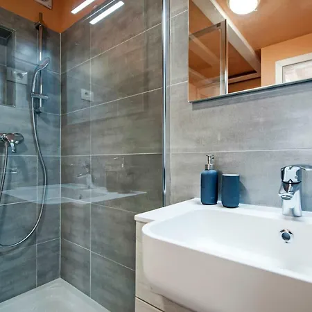 Casa Roccia Bianca *