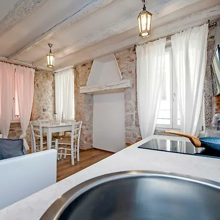 Casa Roccia Bianca