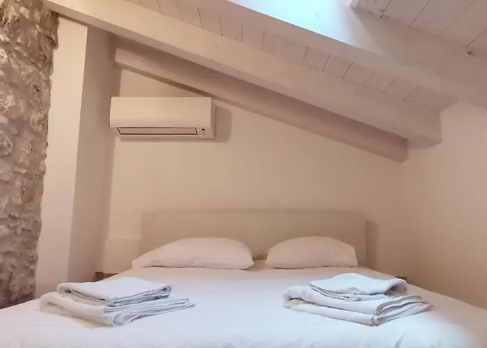 Casa Roccia Bianca Ρόβινι